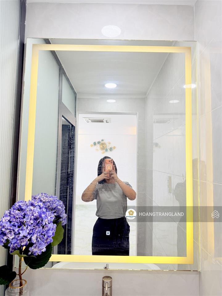 Bán gấp 2pn 2wc hoàng anh thanh bình q7  nhà siêu rộng cực đẹp view q1.  trang hatb 0905 521 ***