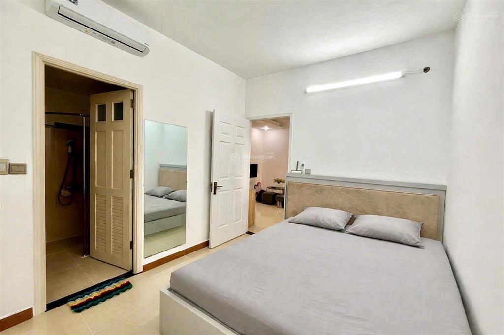 Mình cư dân đức khải. cần bán căn hộ 67m2, thiết kế 2pn 2wc nhà bỏ view sông giá 2.75 tỷ