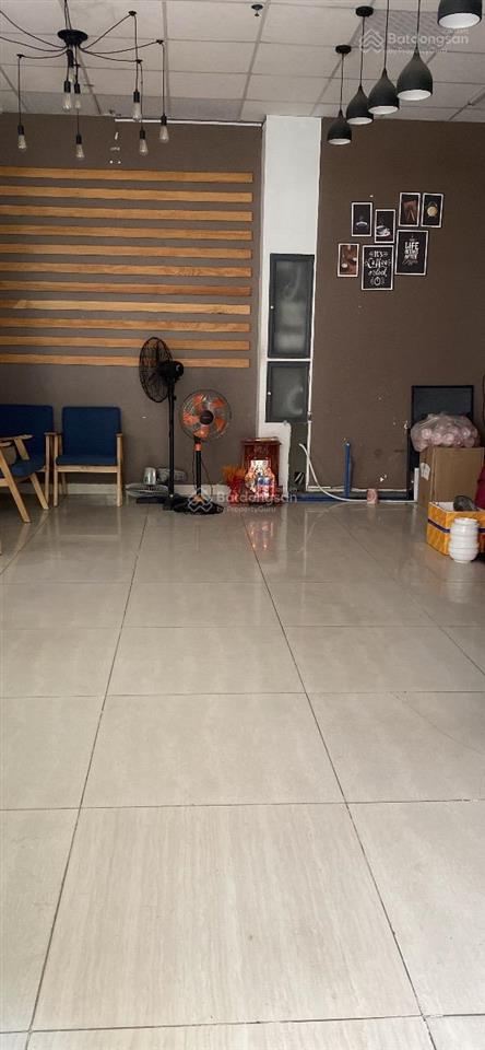 Đức khải q7. cần cho thuê mặt bằng 35m2, rộng và thoáng thuận tiện việc kinh doanh mua bán 8,5tr