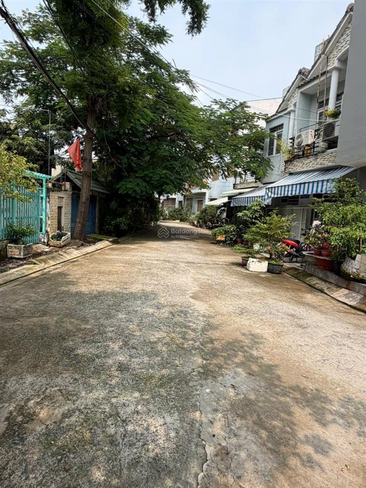 Chủ bán gấp lô đất 136m2 5.5 tỷ đường nguyễn văn tạo  long thới  nhà bè  sổ hồng riêng