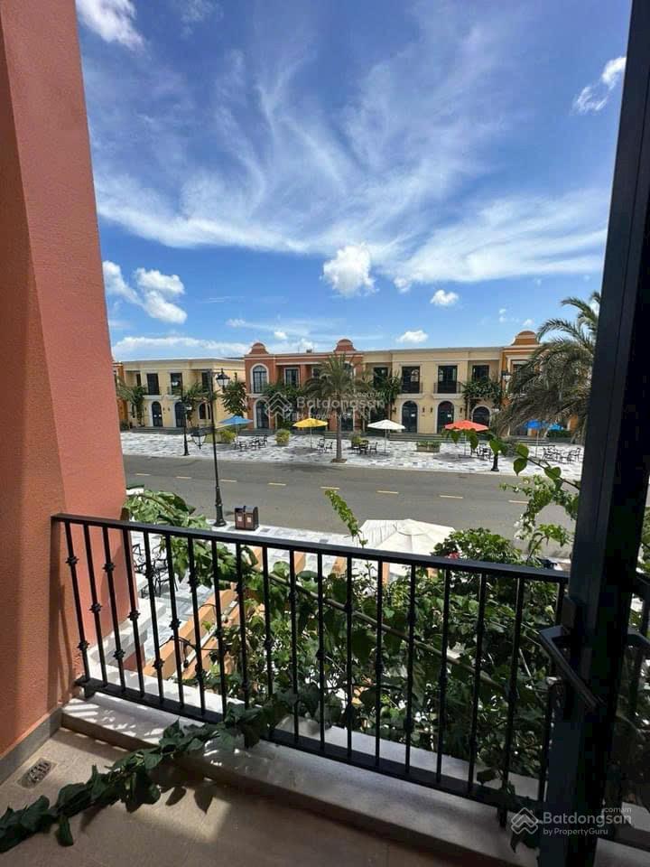 Chính chủ gửi bán giá rất tốt  novaworld phan thiết nhà phố