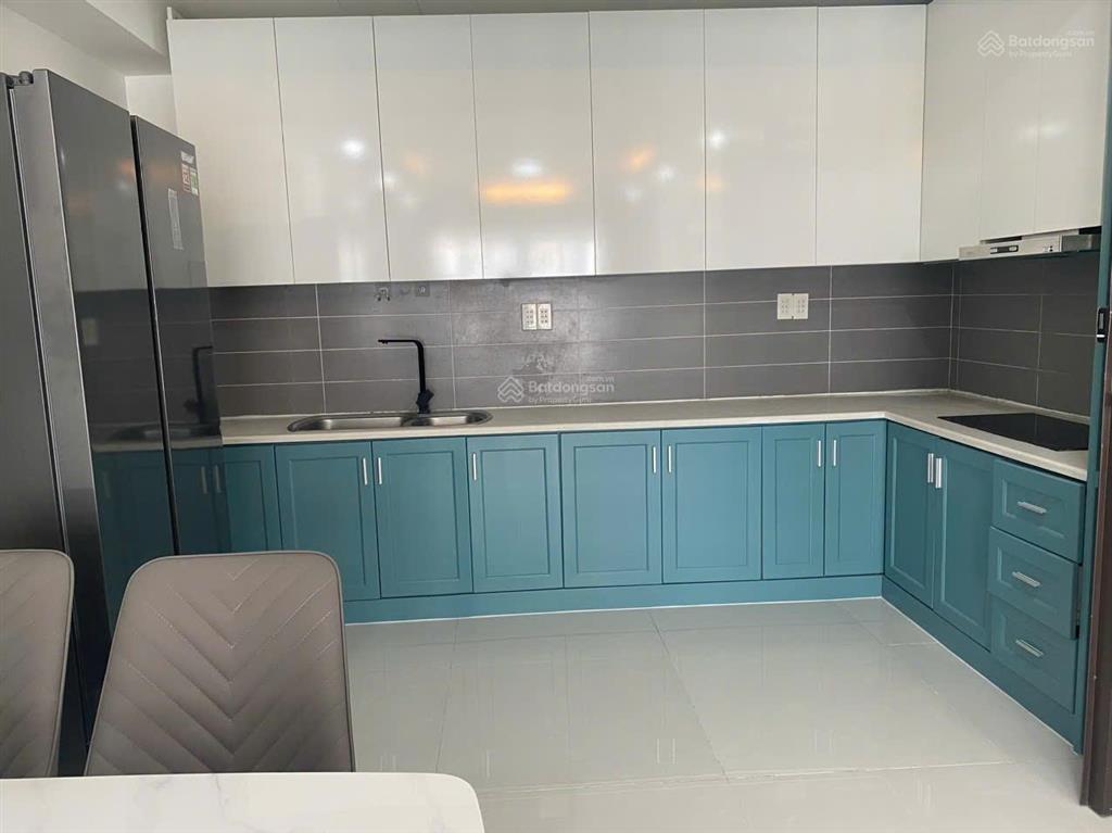 Cần tiền bán gấp căn hộ riviera ponit 3pn giá 9 tỷ  0916 769 *** e trang