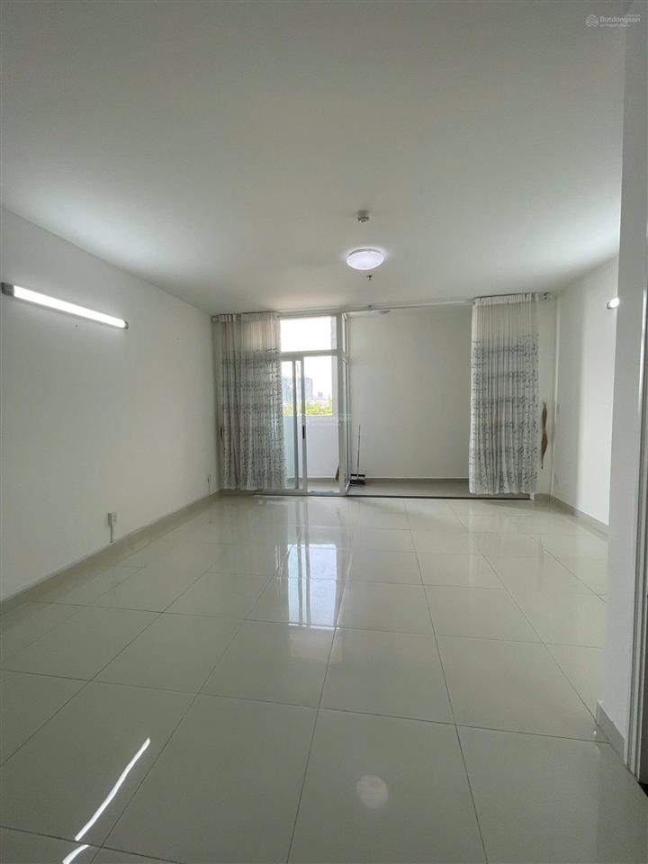 Cho thuê officetel florita quận 7, nội thất cơ bản, 31m2, giá thuê 7.8 triệu.  0917 492 ***