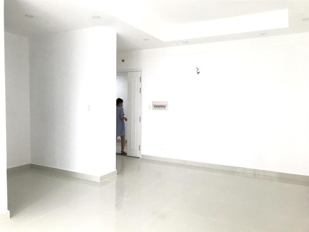 Mình cần cho thuê căn hộ florita quận 7, 80m, 2pn, tầng cao, căn góc, ntcb, 14 triệu, 0917 492 ***
