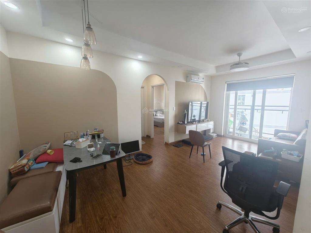 Bán căn hộ florita quận 7, 77m, 2pn, 2wc, tầng cao, nhà đẹp, giá 5,5 tỷ,  0917 492 ***