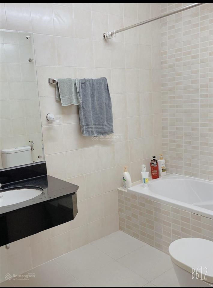 Cho thuê căn hộ tản đà q5 2pn 2wc có nội thất giá 15tr 0937 934 ***