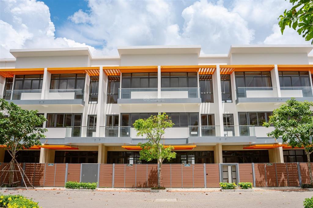 Nhà phố elite life long hậu 4,2 tỷ thanh toán chỉ từ 49 triệu/tháng, chiết khấu 11%, nhận nhà ngay