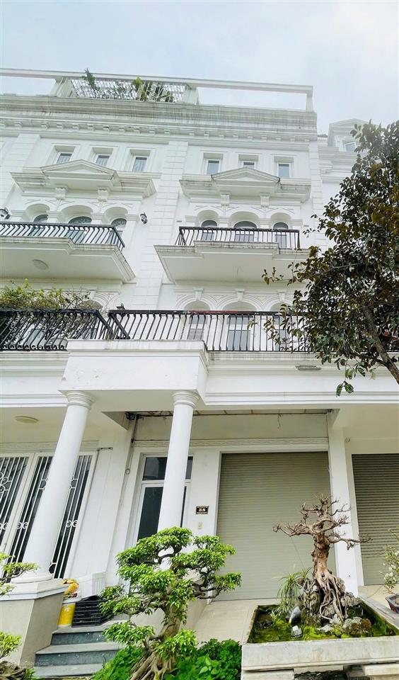Cho thuê liền kề hoàn thiện nội thất văn phòng cực đẹp louis city đại mỗ. giá tốt.  0936 399 ***