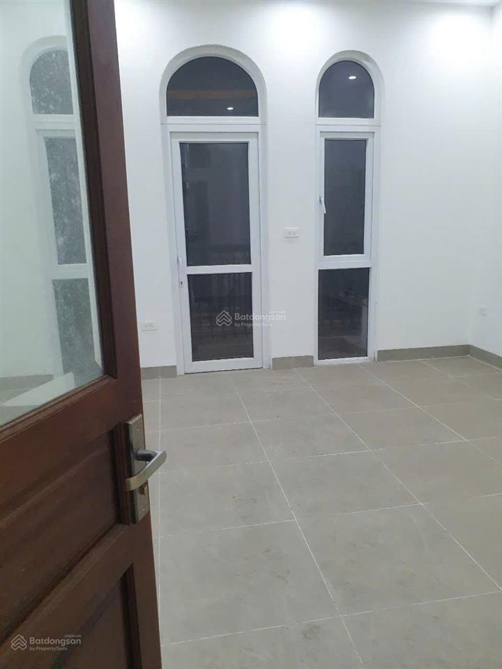Cho thuê liền kề hoàn thiện nội thất văn phòng cực đẹp louis city đại mỗ. giá tốt.  0936 399 ***