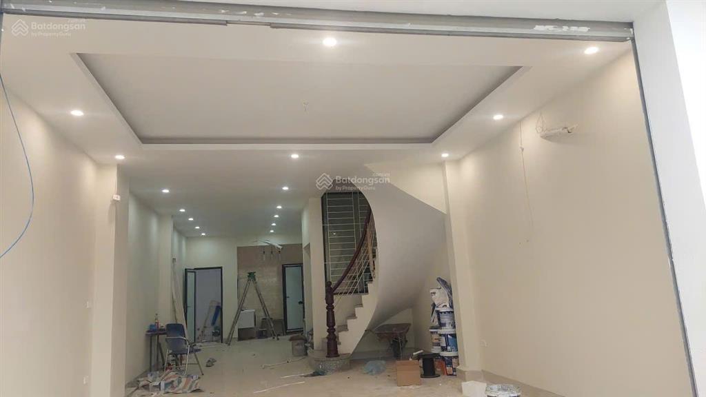 Cho thuê gấp liền kề an hưng  mặt đường đôi 27m  giá chỉ 18tr/tháng.  0936 399 ***