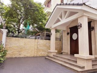 Cho thuê gấp căn góc biệt thự làng việt kiều  mỗ lao 179m2, hoàn thiện nội thất cực đẹp. giá tốt