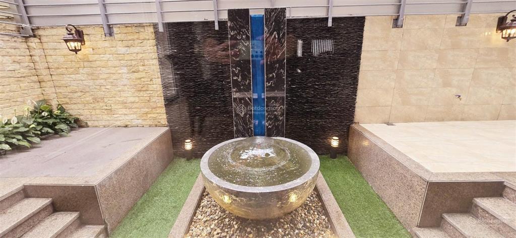 Cho thuê gấp căn góc biệt thự làng việt kiều  mỗ lao 179m2, hoàn thiện nội thất cực đẹp. giá tốt