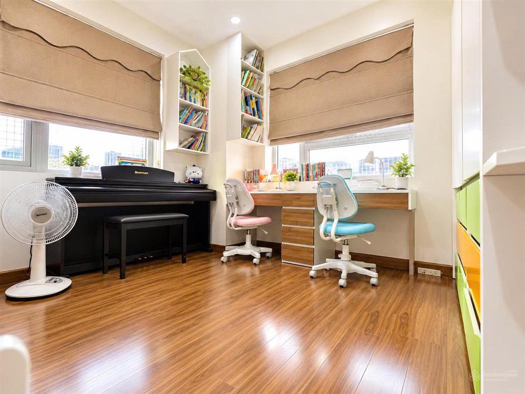 Chính chủ bán căn góc 72m2 siêu đẹp, hướng đông nam view hồ trung văn 12ha trung văn  vinaconex 3