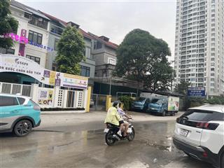 Bán nhà ngõ 300 nguyễn xiển 218m2, mặt tiền 9.5m