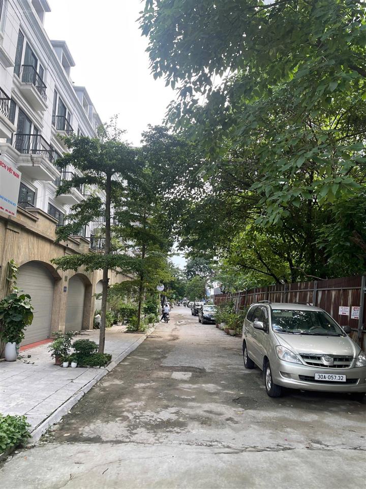 Bán nhà ngay kim văn kim lũ hoàng mai, dt 73m2