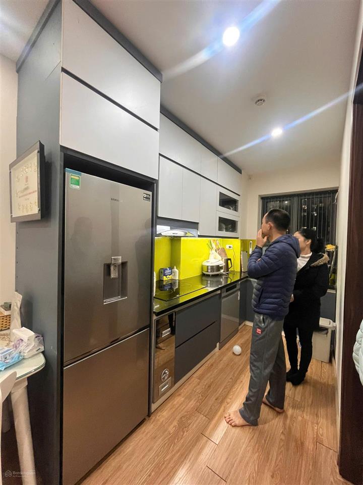 Giá hời căn 56m2 2 ngủ 3,2 tỷ the vesta. full đồ tầng đẹp. 0972 899 ***