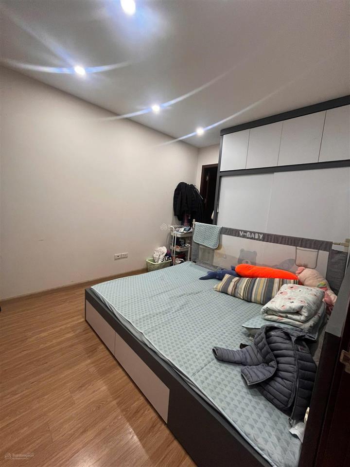 Giá hời căn 56m2 2 ngủ 3,2 tỷ the vesta. full đồ tầng đẹp. 0972 899 ***