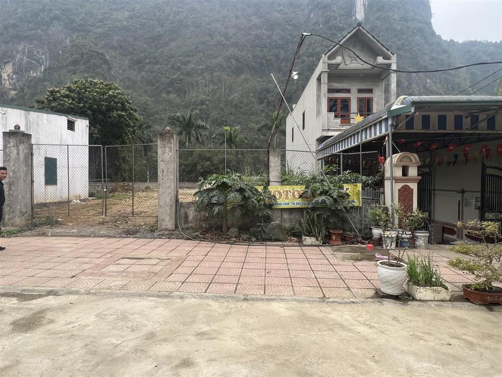 Cần bán 15,23m dt 500m2 mặt đường quốc lộ 6, cạnh sân golf phượng hoàng xã lương sơn, phú thọ