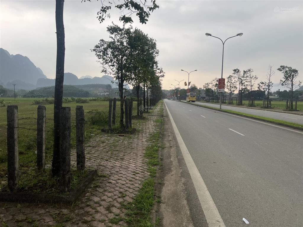 Tôi cần bán 5m mặt tiền 136m2 full thổ cư mặt đường đôi cạnh dự án cáp treo lạc thủy, hòa bình