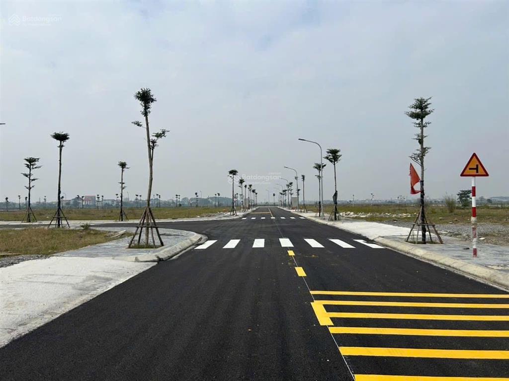 Bán lô đất xưởng cụm cn hồng dương, vị trie siêu đẹp 1000m2, giá chỉ 11tr/m2, 0989 580 ***