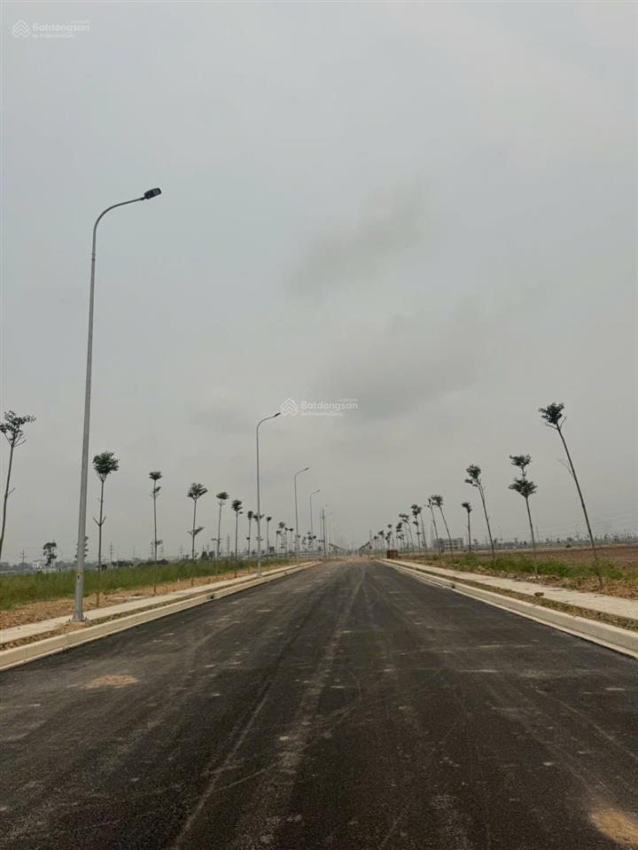 Chính chủ cần bán lô xưởng 1000m2 trong cụm cn hồng dương thanh oai. giá chỉ hơn 9tr/m2. 0989 580 ***