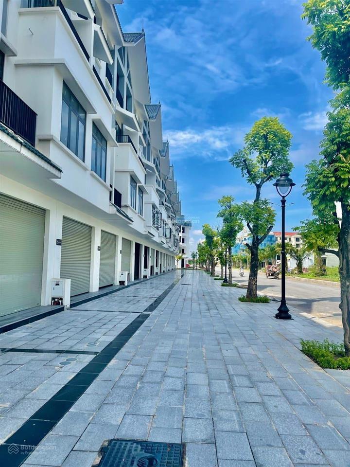 Chính chủ bán căn liền kề view thẳng vườn hoa đẹp nhất khu đô thị. sổ đỏ lâu dài.