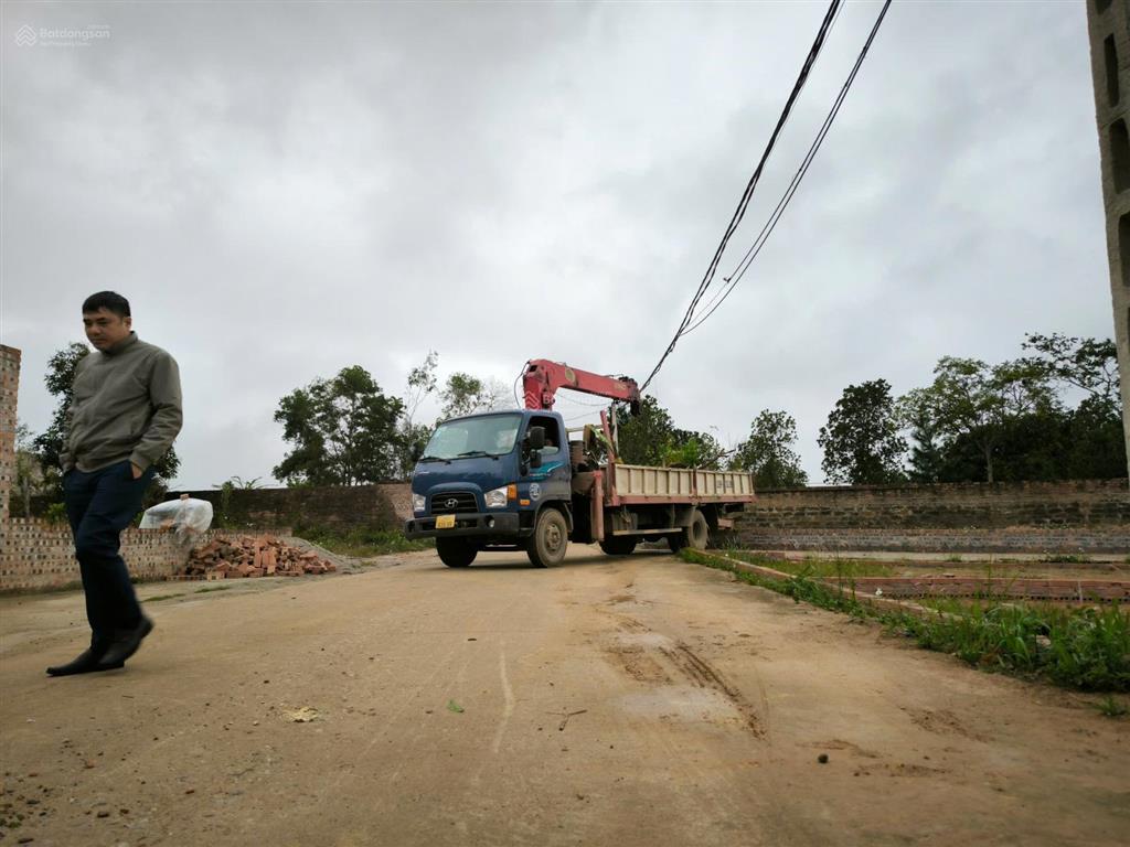 Chính chủ bán 60m2 đất thổ cư thôn phú nghĩa xã minh phú đường ô tô giá 1,6 x tỷ/lô