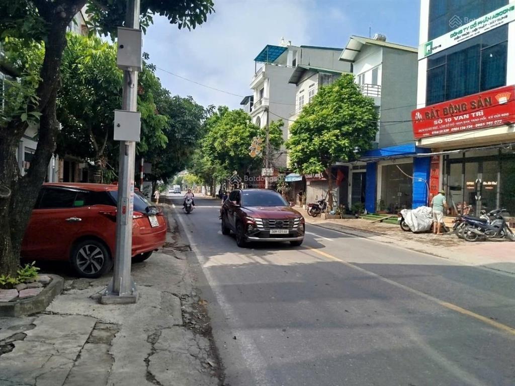 Cho thuê tầng 1 và 2 nhà trung tâm mặt phố vân trì, đông anh, hà nội 100m2
