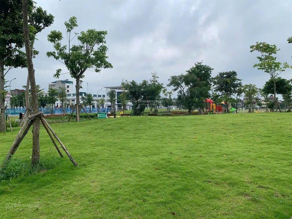 Chính chủ cần bán lk21  20 kđt tây nam sách, gần quảng trường  call 0984 805 ***