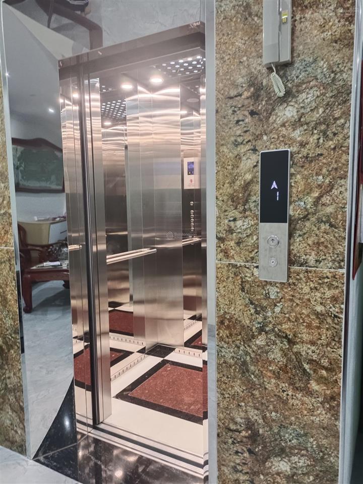 Bán nhà đường trần phú hà đông 45m2 5 tầng lô góc thang máy, 8,2 tỷ