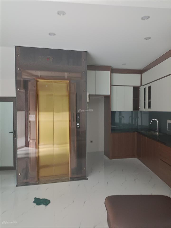Bán nhà đường trần phú hà đông 45m2 5 tầng lô góc thang máy, 8,2 tỷ