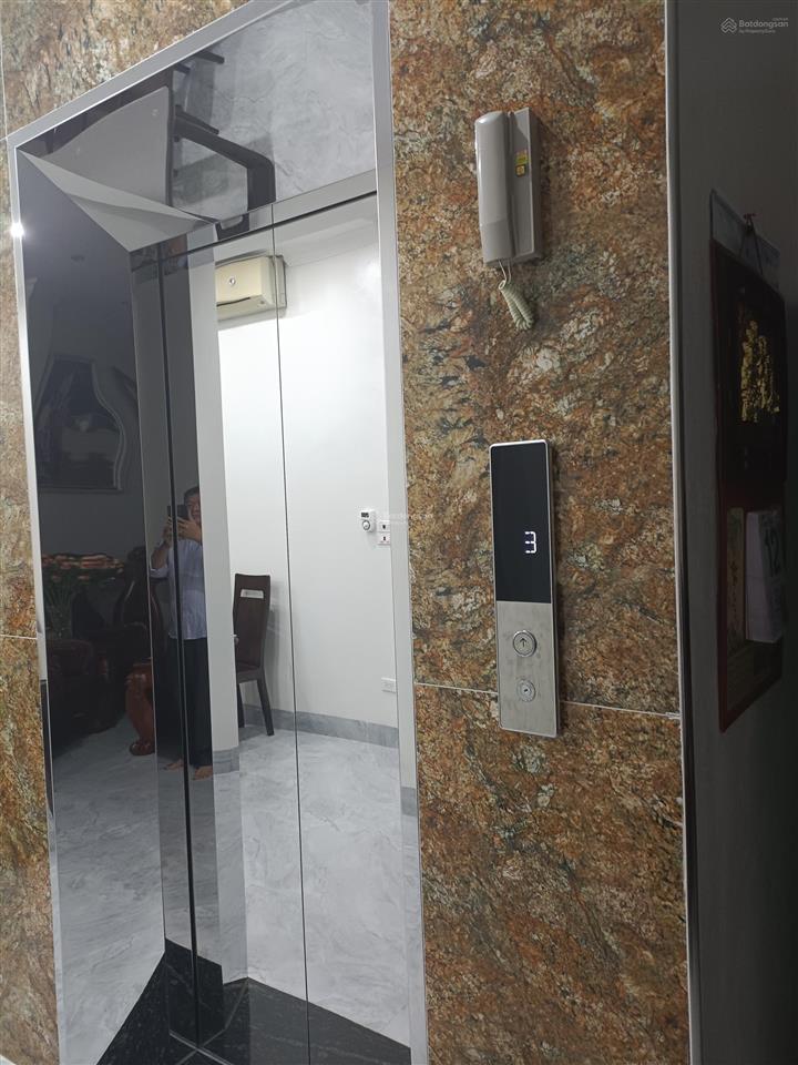 Bán nhà đường trần phú hà đông 45m2 5 tầng lô góc thang máy, 8,2 tỷ