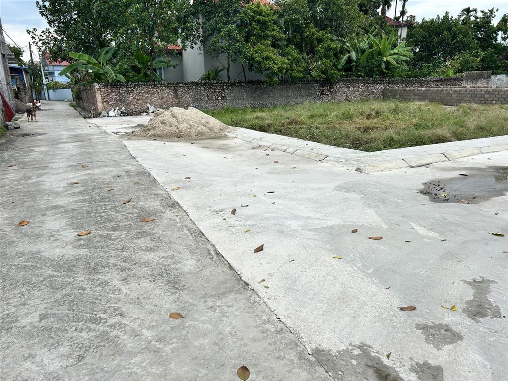 Cc bán lô góc 94,3m2 bám đường cực rộng 7m  đất hà nội