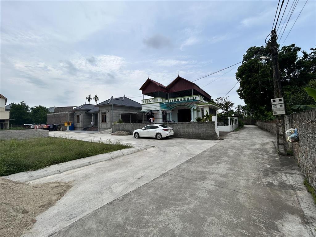 Cc bán lô góc 94,3m2 bám đường cực rộng 7m  đất hà nội