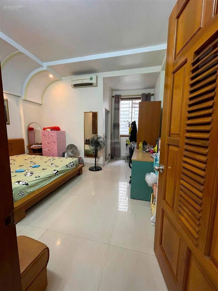 Bán nhà riêng độc lập sân cổng tại văn cao, 6,35 tỷ, 100m2, 4pn, 4wc, pháp lý đầy đủ, chính chủ