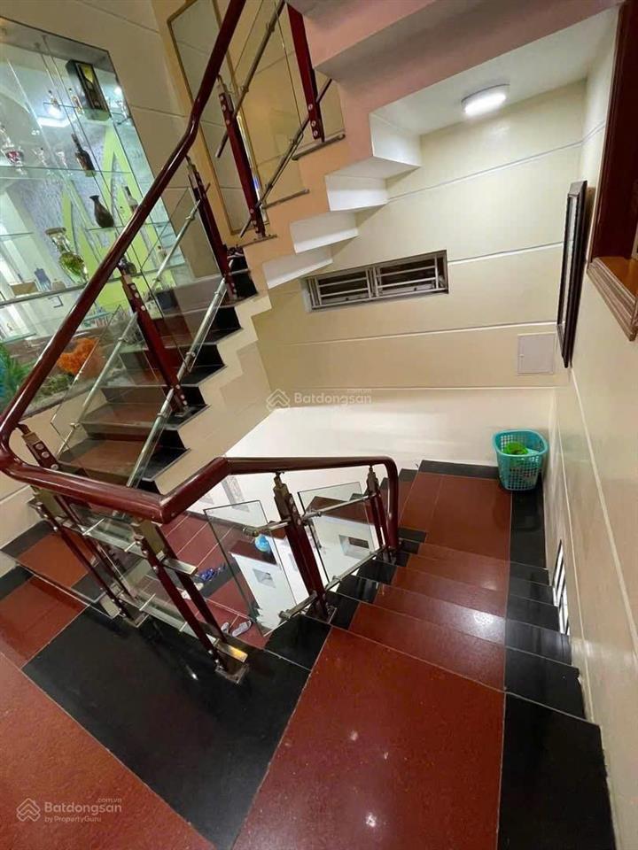 Bán nhà riêng độc lập sân cổng tại văn cao, 6,35 tỷ, 100m2, 4pn, 4wc, pháp lý đầy đủ, chính chủ