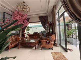 Bán biệt thự 3 tầng , sổ hồng trao tay , hiếm có , khu đô thị phước long