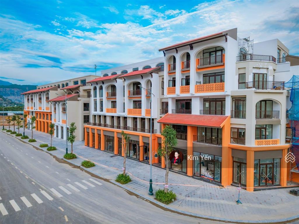 Cắt 500 triệu  bán nhà 3 tầng ngang 7.5m đóng theo tiến độ charmora city  sun nha trang