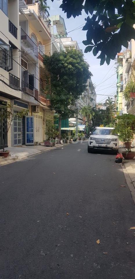 HXH Hoàng Văn Thụ - Út Tịch , 4.4x118m GPXD H 5 lầu[nhà nát)