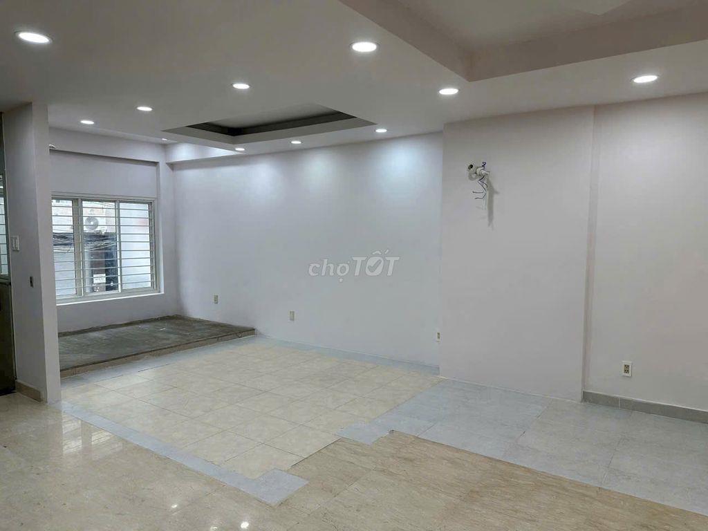 Vị trí tuyệt đẹp -  căn góc 17 Hồng Hà, P Tân Sơn Nhất - 8mx10m, 3 lầu