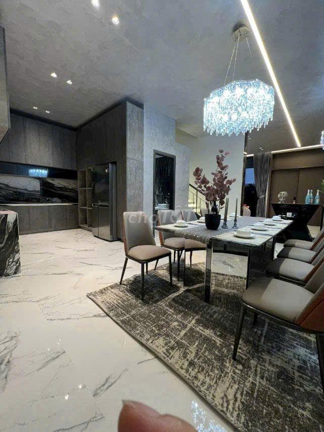 Bán CHDV 7PN 7WC có thang máy tại Đ. Trần Mai Ninh, P12, Q. Tân Bình