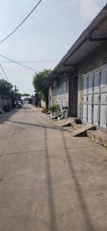 Cho thuê phòng trọ mặt tiền đường 6m ở hốc môn