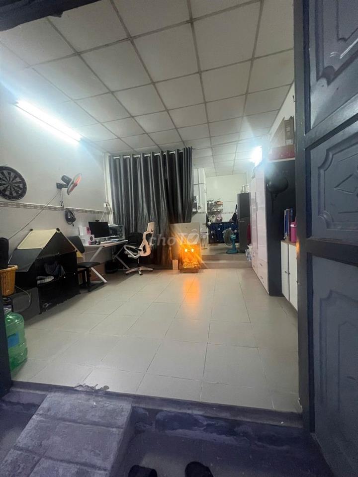 Cho thuê phòng trọ mặt tiền đường 6m ở hốc môn