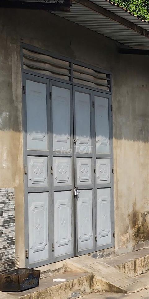 Cho thuê phòng trọ mặt tiền đường 6m ở hốc môn