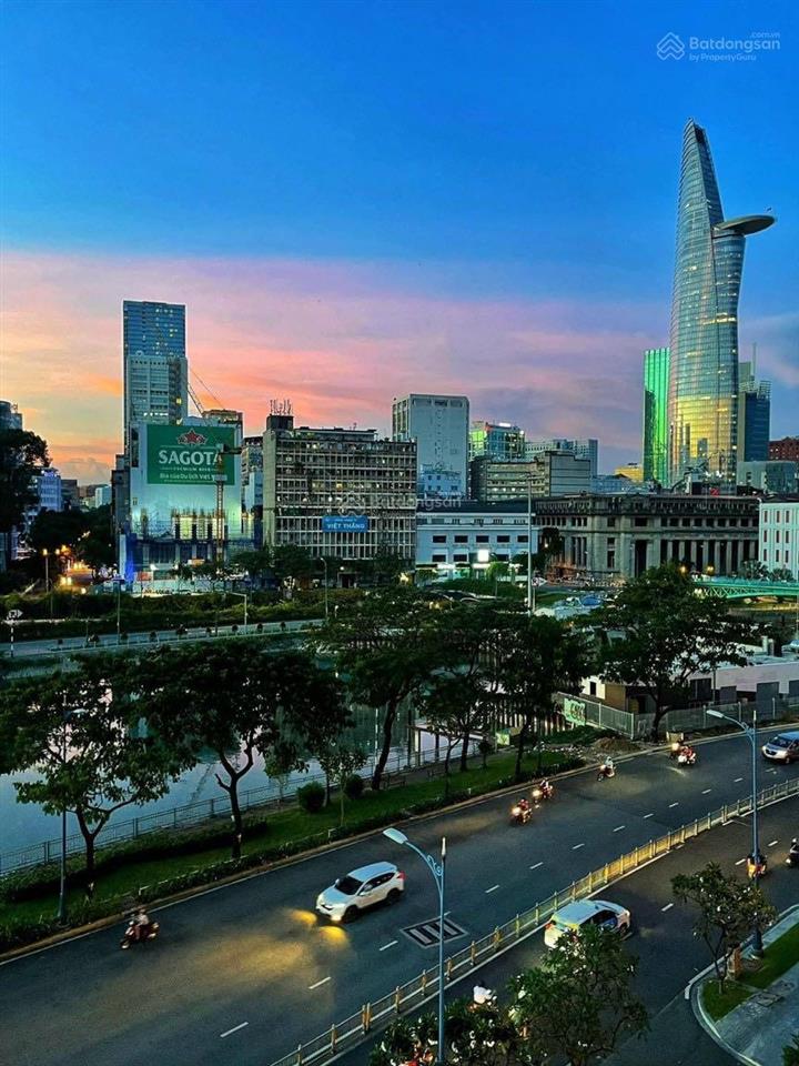 Bán ch tresor 2 pn 1 wc full nội thất, view sông, giá tốt 7,5 tỷ, tl,  0938 638 *** miễn trung gian