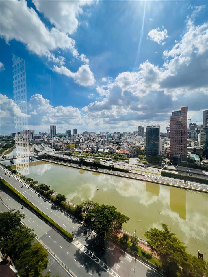 Bán ch tresor 2 pn 1 wc full nội thất, view sông, giá tốt 7,5 tỷ, tl,  0938 638 *** miễn trung gian