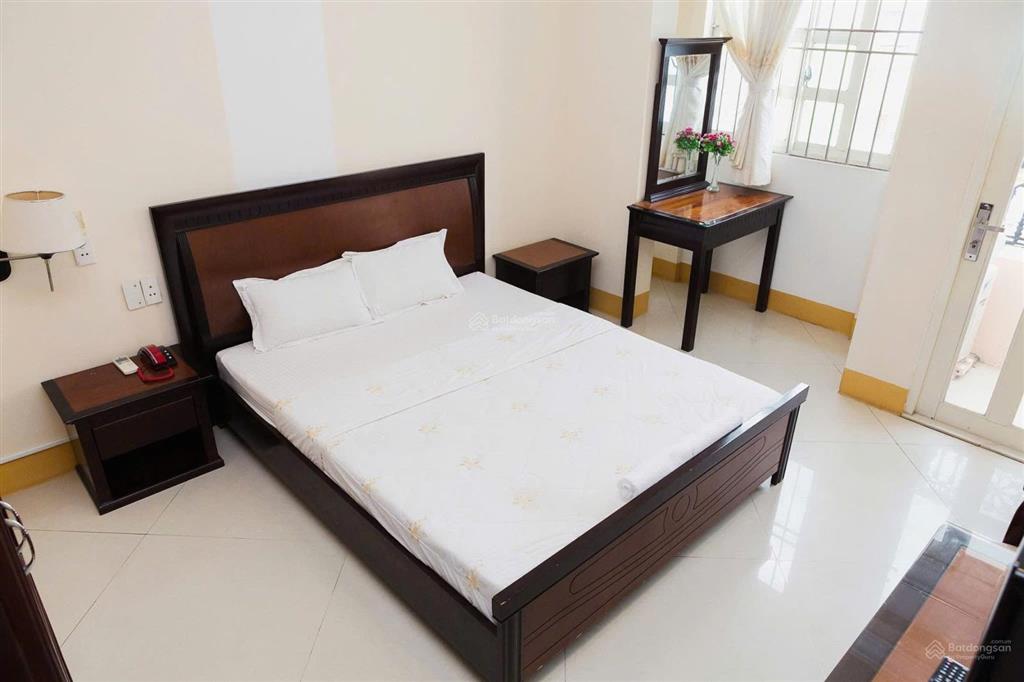 Cần bán khách sạn 3 sao 32 phòng giá tốt ngay biển hà tiên view mặt biển, đang kd tốt  0938 638 ***