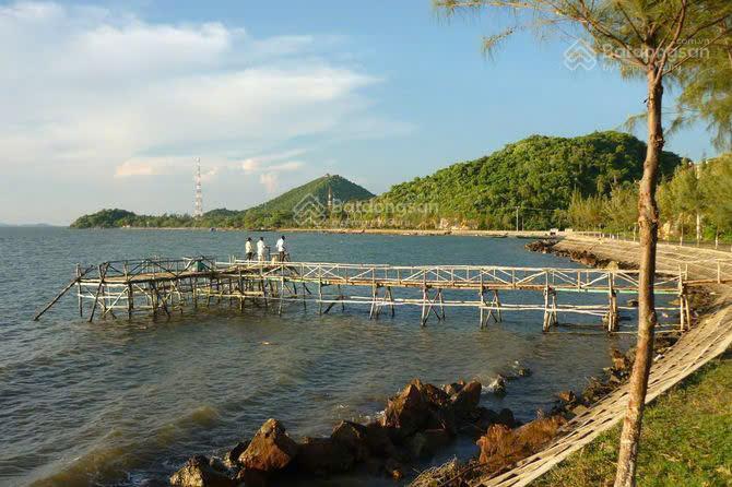 Cần bán khách sạn 3 sao 32 phòng giá tốt ngay biển hà tiên view mặt biển, đang kd tốt  0938 638 ***
