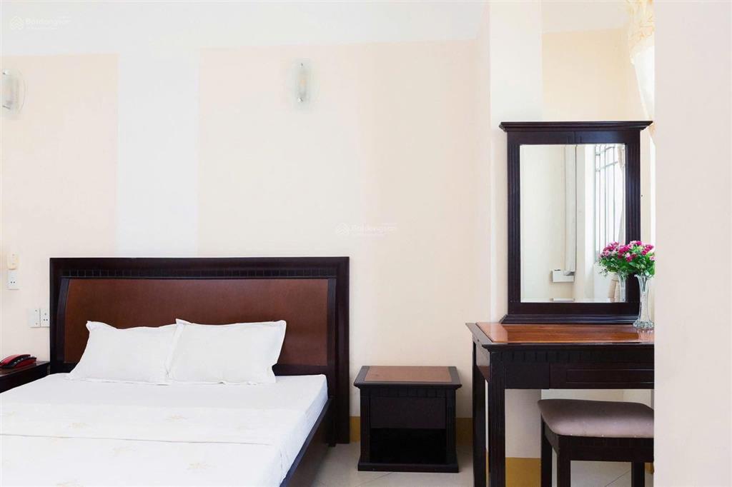 Cần bán khách sạn 3 sao 32 phòng giá tốt ngay biển hà tiên view mặt biển, đang kd tốt  0938 638 ***
