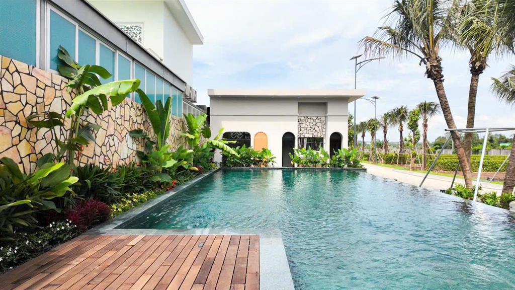 Bán đất tại nguyễn huệ, thị trấn đất đỏ, 6 triệu / m2, 500 m2 chỉ với giá cực chất